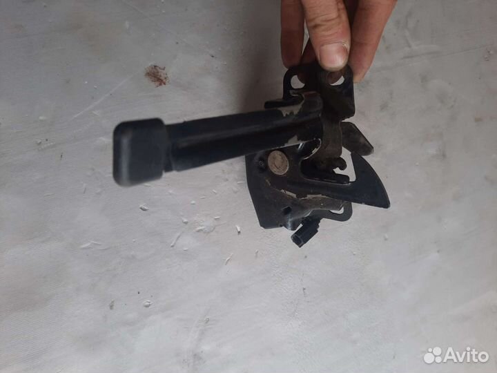 Замок капота honda civic 4d