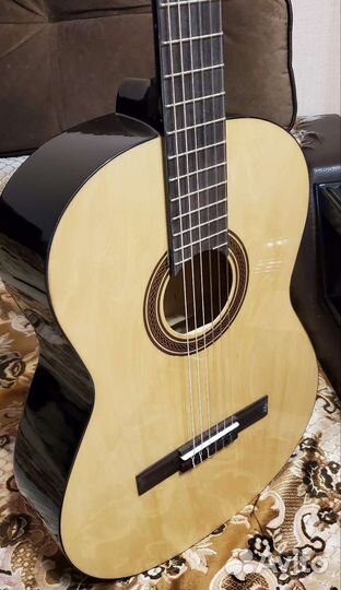 Классическая гитара для обучения/ Новая/ Дерево