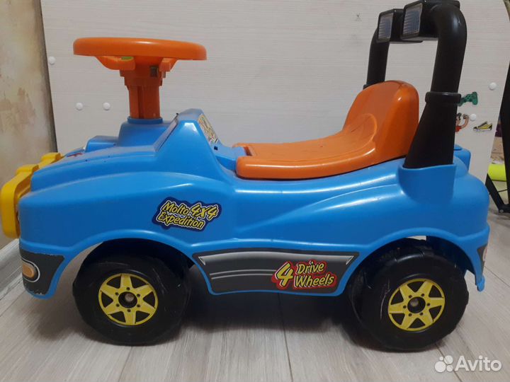Машинка-каталка