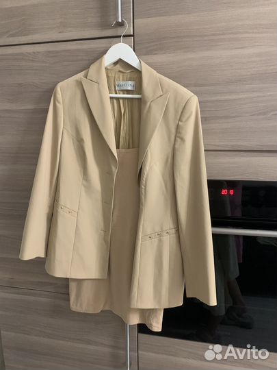 Платье с пиджаком