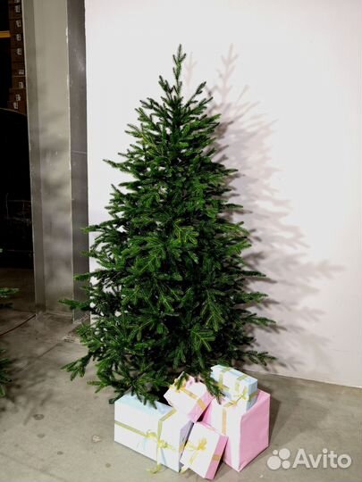 Ёлка искусственная - доставка по всей России