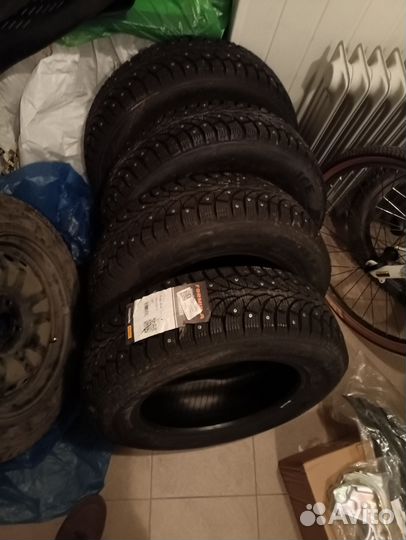 Pirelli Formula Ice 185/65 R15