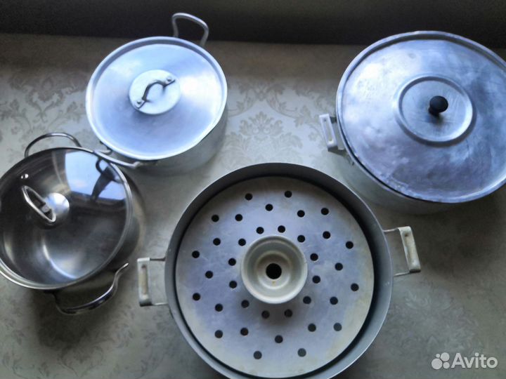 Кастрюли и мантоварка б/у