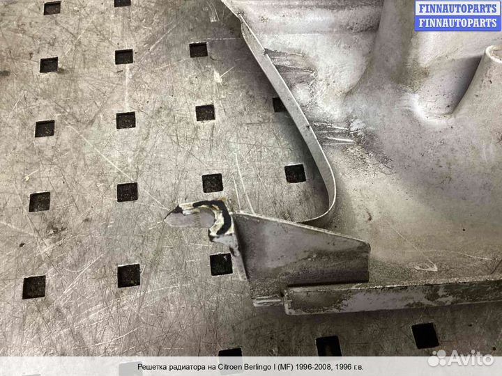 Решетка радиатора Citroen Berlingo I (MF), 1996 1.9 Дизель