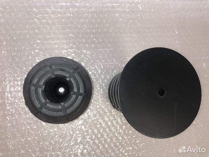 Отбойник заднего амортизатора Toyota 4831360010