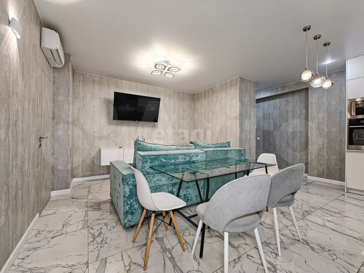 3-к. квартира, 118 м², 4/15 эт.