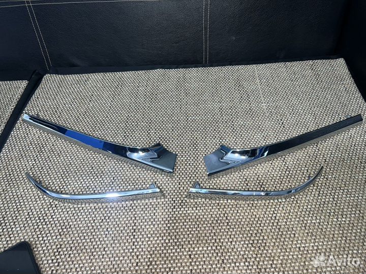 Хром задних фонарей Камри 55