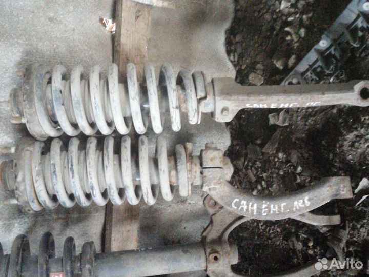 Стойка подвески правая/левая Ssang Yong Actyon