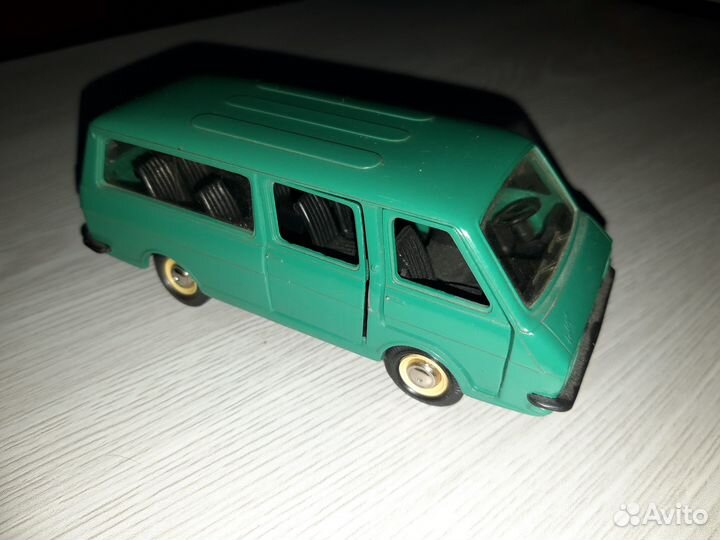 Модель RAF-2203 Латвия 1шт