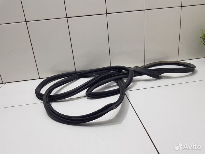 Уплотнитель двери задней левой (Zotye T600)