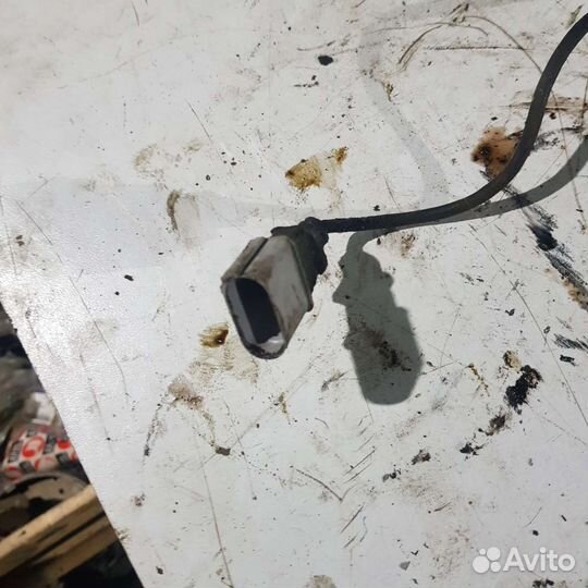 Датчик коленвала skoda octavia AKL