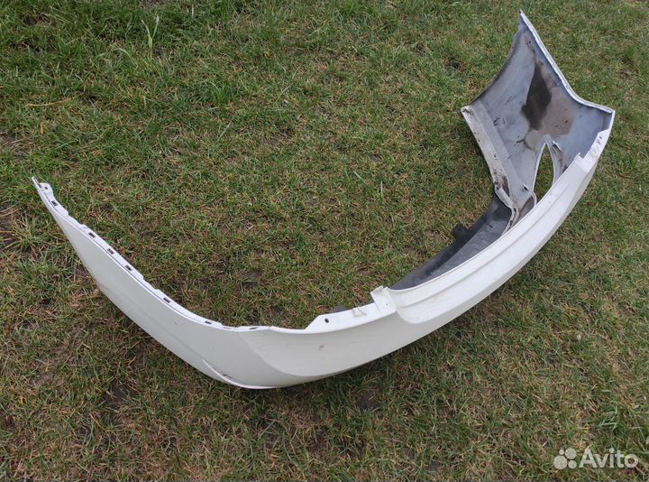 Бампер задний Hyundai Solaris 2015 белый