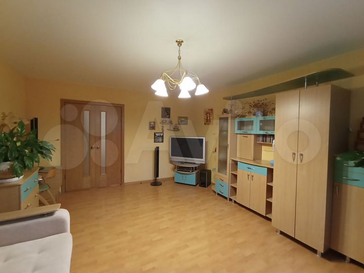 4-к. квартира, 92 м², 4/15 эт.