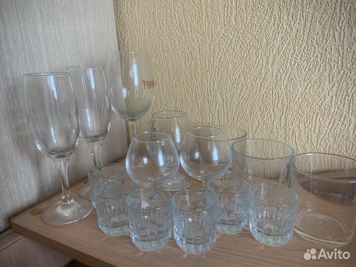 Бокалы и стопки