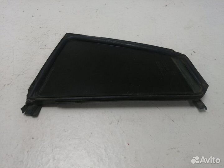 Стекло двери (форточка) заднее левое Mazda 3 BK