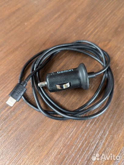 Автомобильная зарядка Belkin Lightning для iPhone