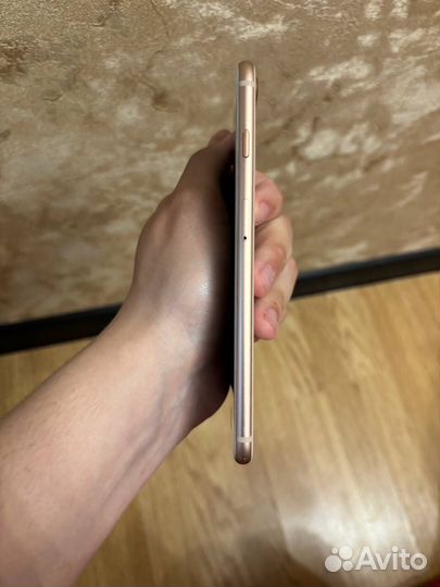 iPhone 8 Plus, 64 ГБ