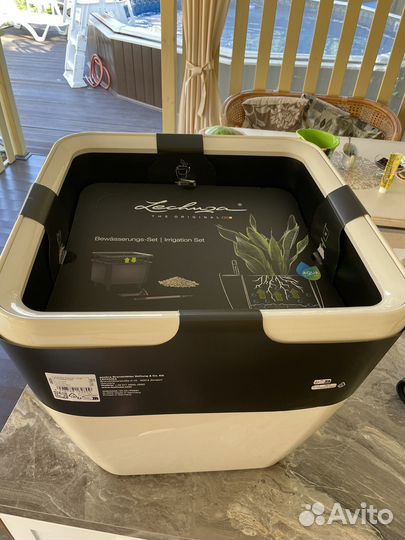 Кашпо с автополивом lechuza