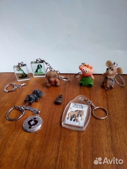 Фигурки, брелоки