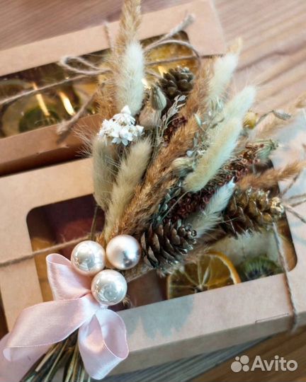 Новогодний букет к подарку