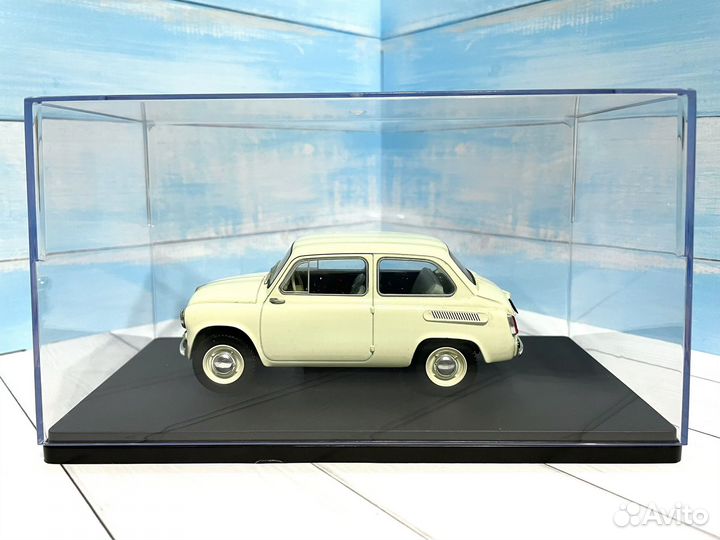 Модель заз 965А в боксе 1:24 Hachette