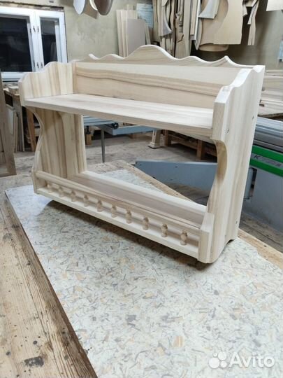 Полка деревянная