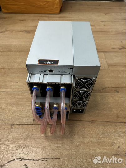 Asic Antminer S19Pro 110Th на водоблоках Vnish