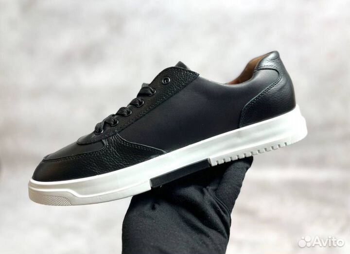 Кроссовки Boss комфортные