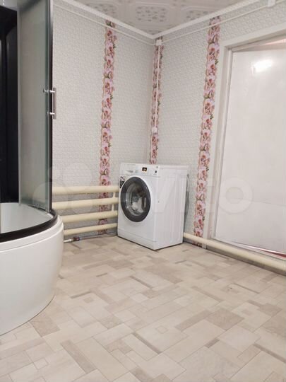 3-к. квартира, 80 м², 1/1 эт.
