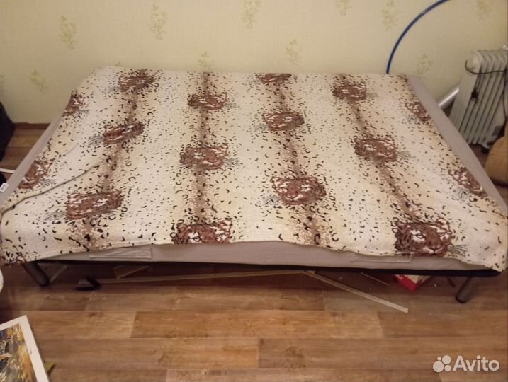 Кровать двухспальная с матрасом бу 160 200