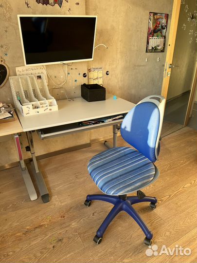 Продаю парту Kettler и стул для школьника