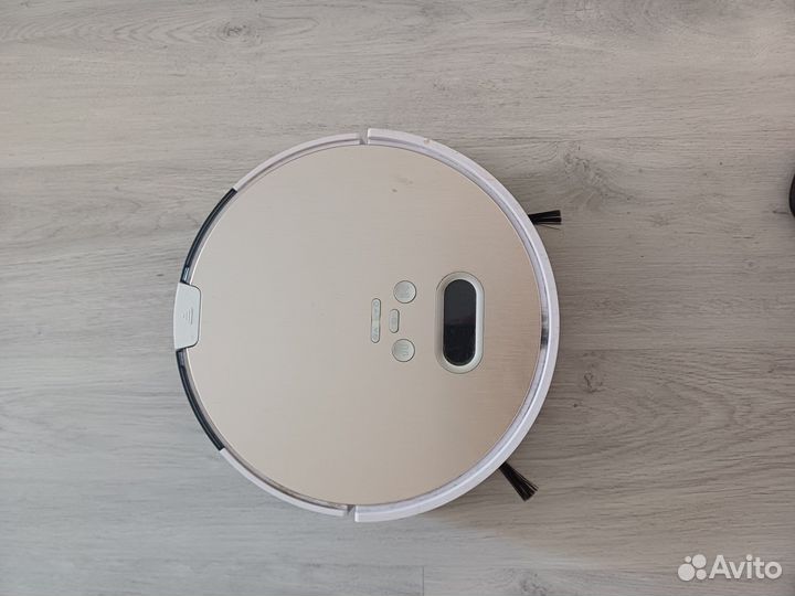 Робот пылесос