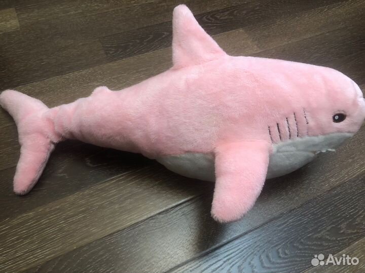 Большая розовая акула 60см