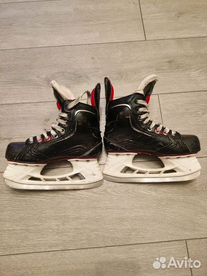 Хоккейные коньки bauer