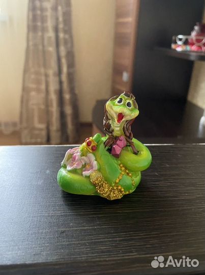 Фарфоровые и керамические статуэтки