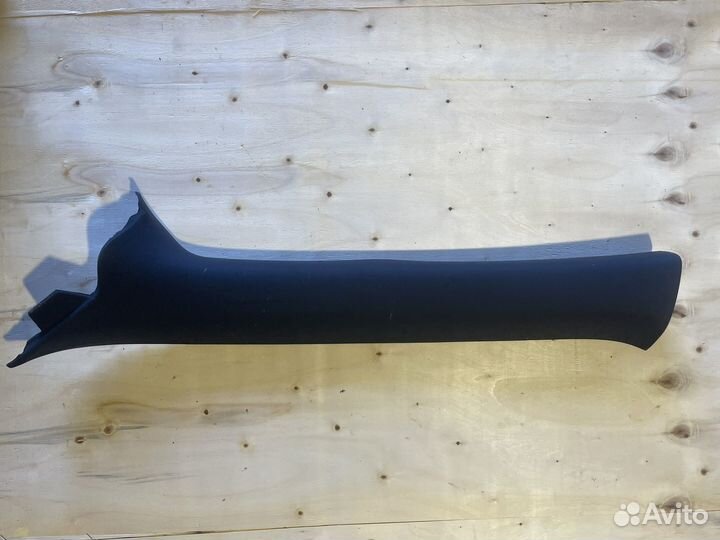 Обшивка стойки левая Lexus RX450h