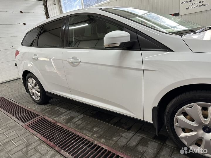 Ford Focus 1.6 МТ, 2013, битый, 160 000 км
