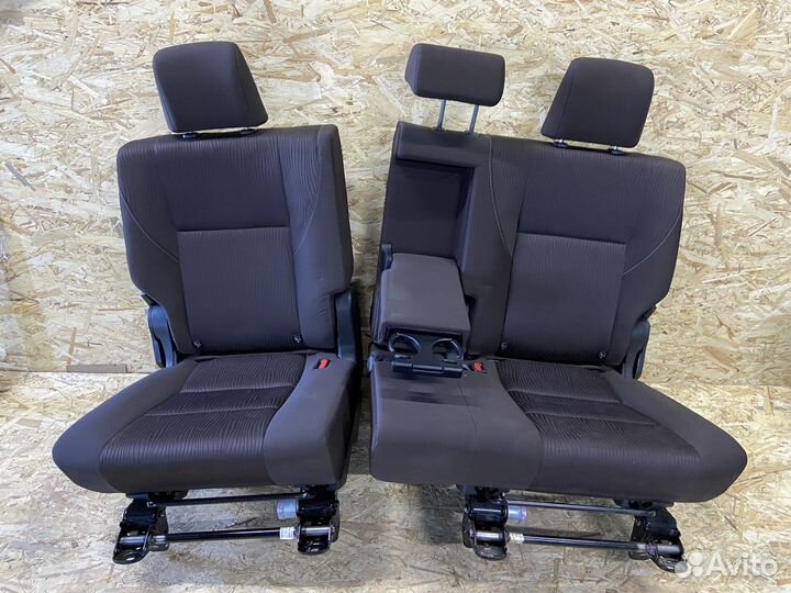 Сиденья комплект на Toyota Fortuner 2