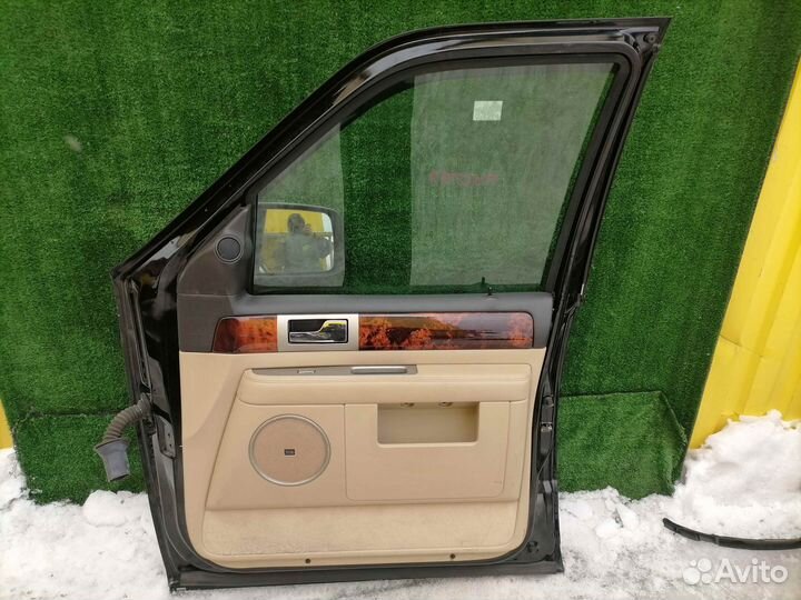 Дверь передняя правая Lincoln Navigator