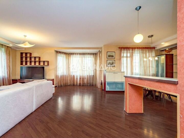 4-к. квартира, 150,8 м², 2/4 эт.