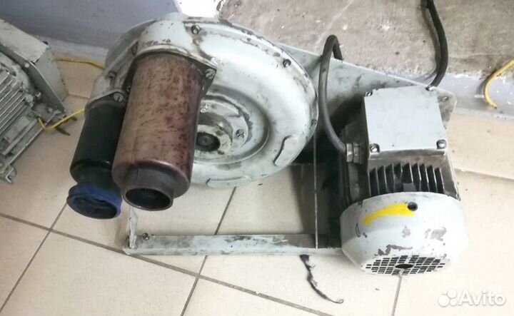 Вакуумная вихревая воздуходувка для хозяйства дачи