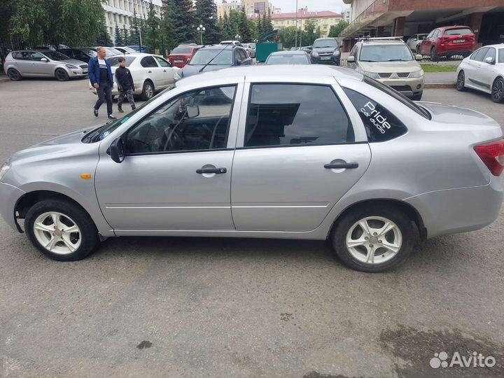 LADA Granta 1.6 МТ, 2013, 180 000 км