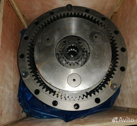 Редуктор поворота башни Caterpillar 318D