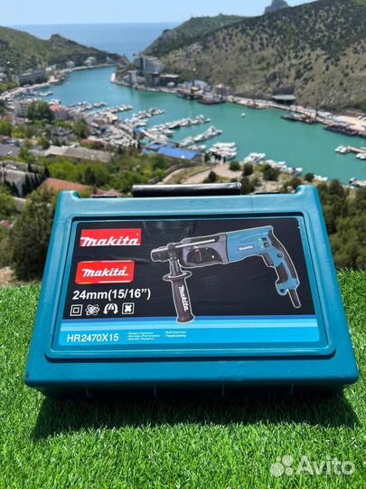 Перфоратор Makita HR 2470