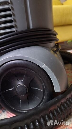 Моющий пылесос Karcher puzzi 8/1