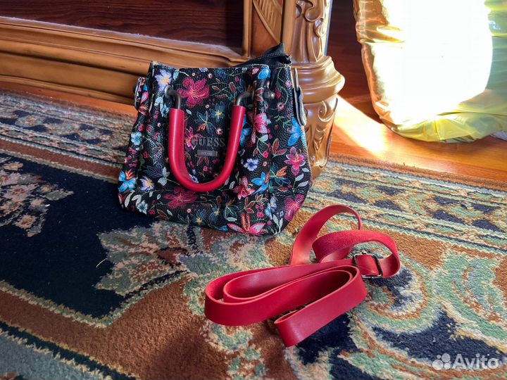 Cумка для девочек от бренда Guess оригинал