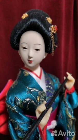 Очаровательная кукла гейша