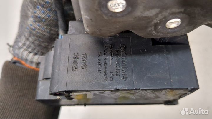 Блок клапанов Audi A8 (D3), 2006