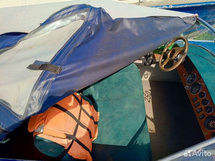 Моторная лодка