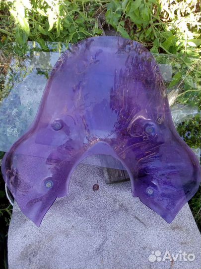 Ветровое стекло на мотоцикл